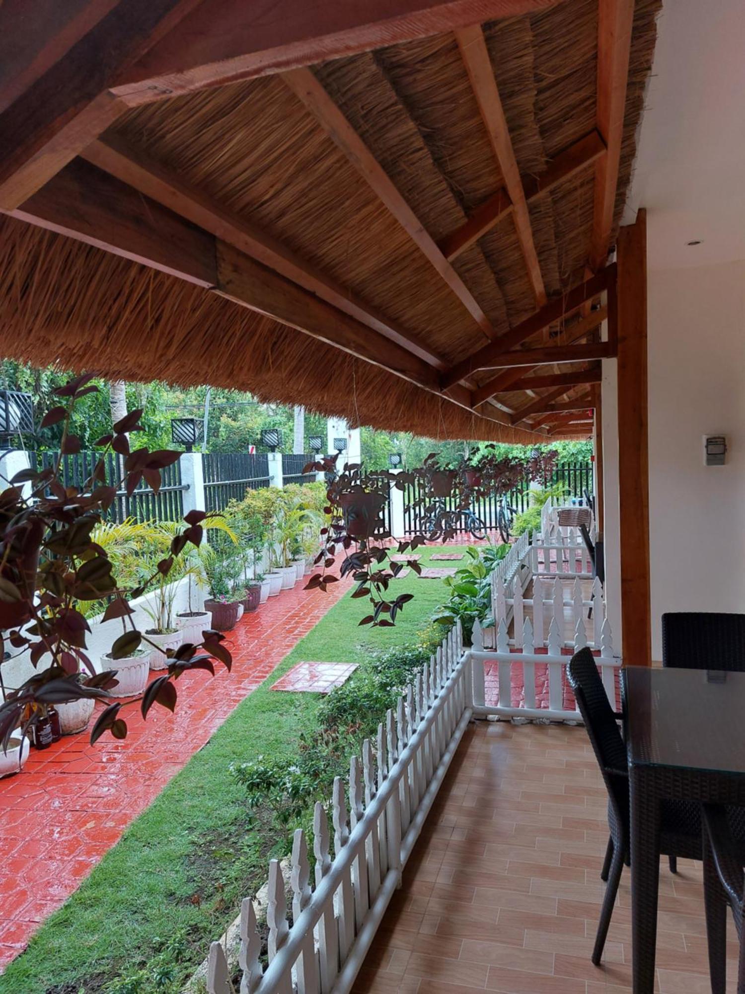 Glorias Panglao Inn 1 エクステリア 写真